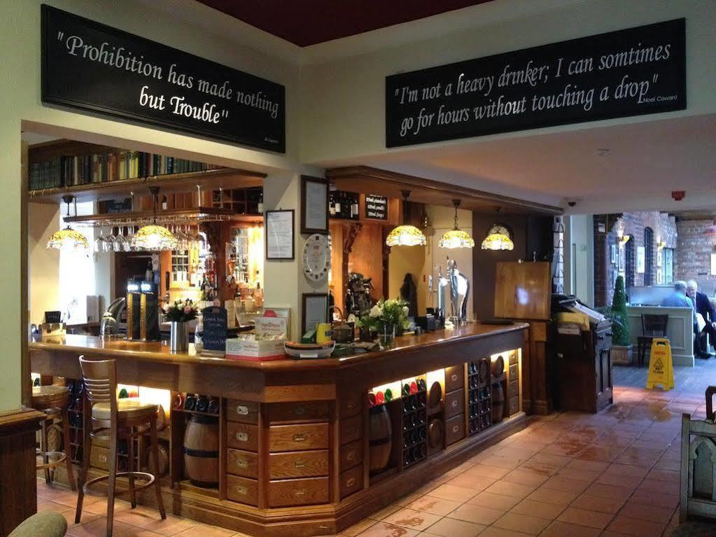 The Royal Oak, Kelsall Экстерьер фото